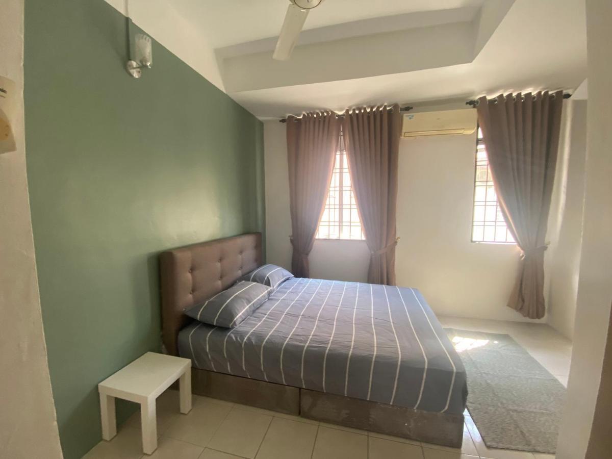 Comfy Sutera Seberang Jaya Villa Kampong Belah Dua Kültér fotó