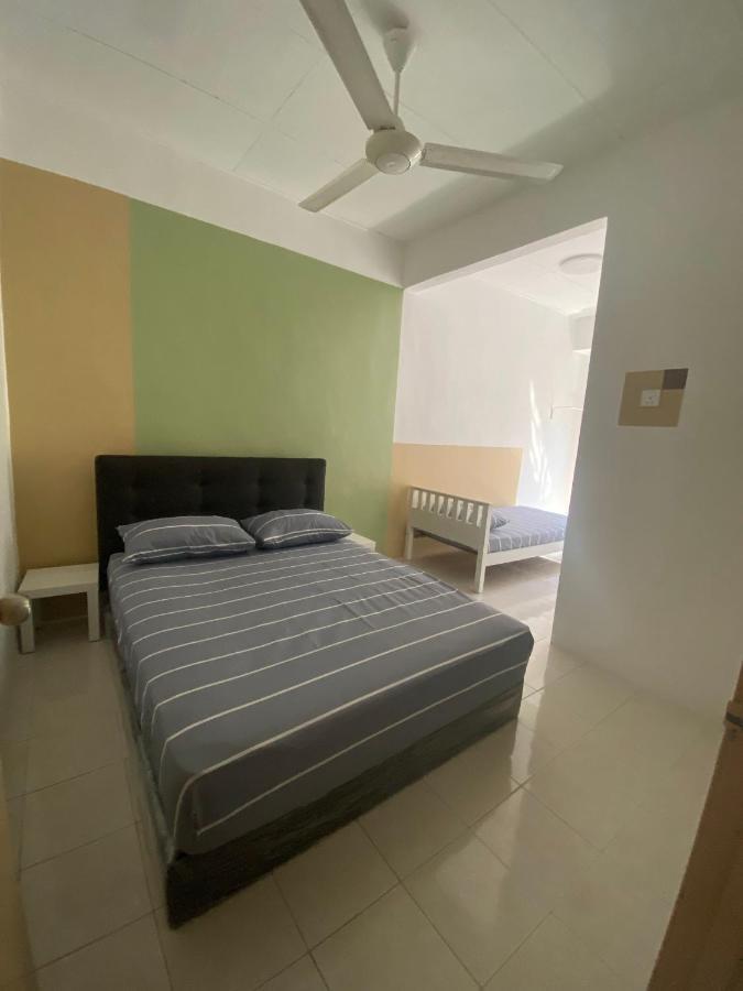 Comfy Sutera Seberang Jaya Villa Kampong Belah Dua Kültér fotó