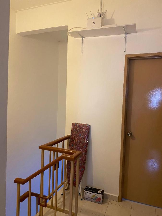 Comfy Sutera Seberang Jaya Villa Kampong Belah Dua Kültér fotó