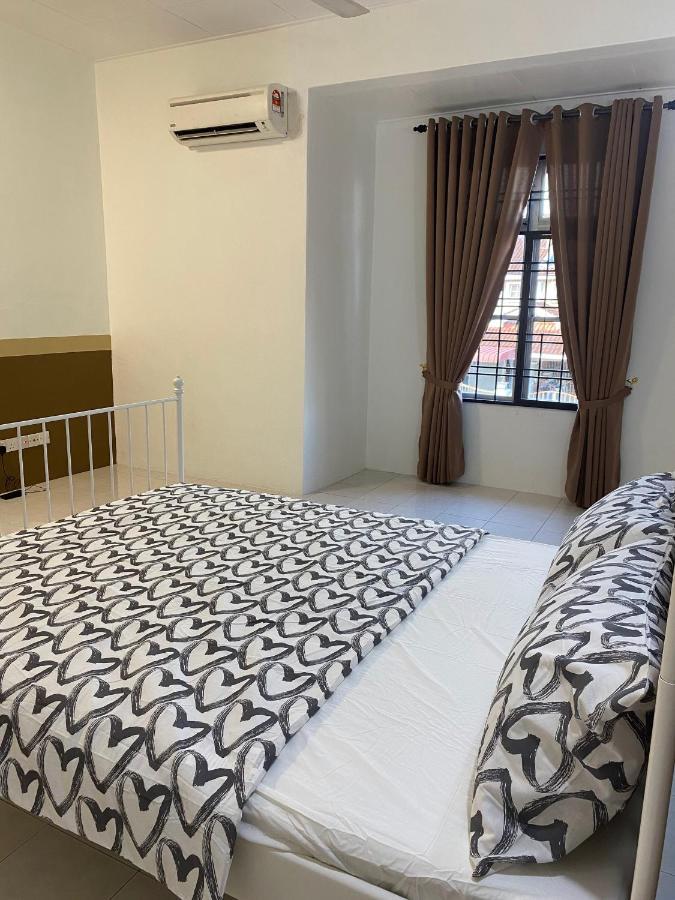 Comfy Sutera Seberang Jaya Villa Kampong Belah Dua Kültér fotó