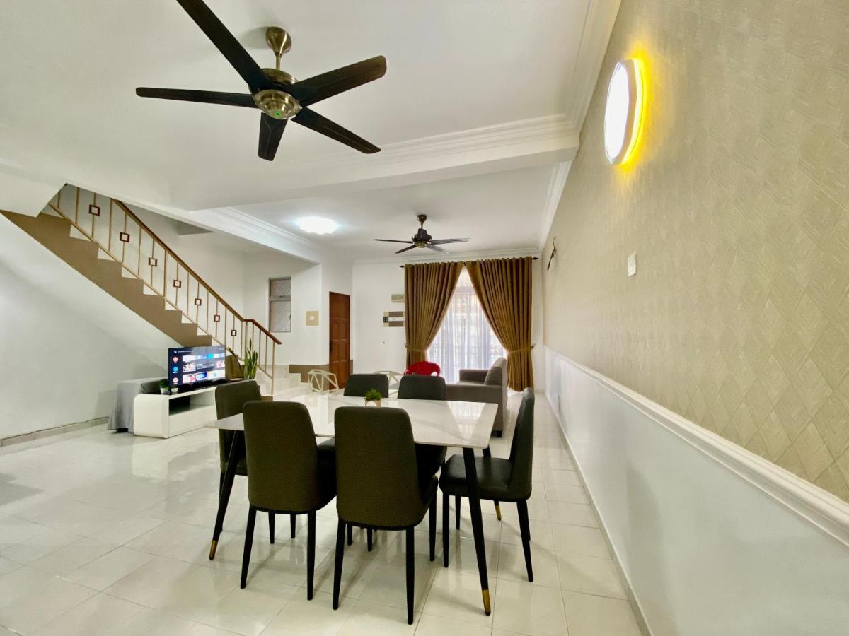 Comfy Sutera Seberang Jaya Villa Kampong Belah Dua Kültér fotó